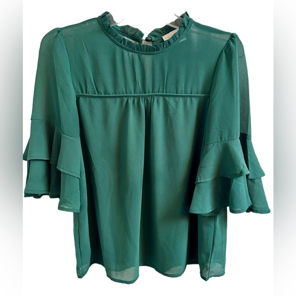 ANTHROPOLOGIE MONTEAU LOS ANGELES Ruffle Elbow Length Blouse Green M ✨LIKE NEW✨ - Picture 1 of 10